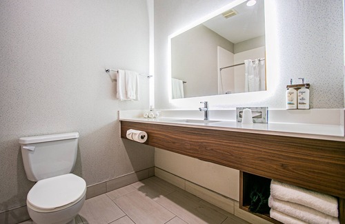 South Padre Island Hotel | Holiday Inn Express Hotel & Suites South Padre Island by IHG