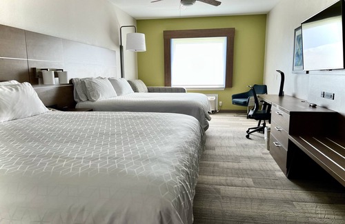 South Padre Island Hotel | Holiday Inn Express Hotel & Suites South Padre Island by IHG