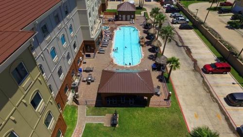 South Padre Island Resort | Holiday Inn Express Hotel and Suites South Padre Island by IHG
