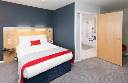 Boardmills Hotel | Holiday Inn Express Antrim by IHG