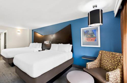Atlanta Hotel | Holiday Inn Express Atlanta Galleria-Ballpark Area by IHG