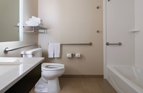 Meridian Hotel | Holiday Inn Express Bellingham by IHG