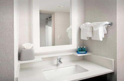 Saugus Hotel | Holiday Inn Express Boston - Saugus by IHG