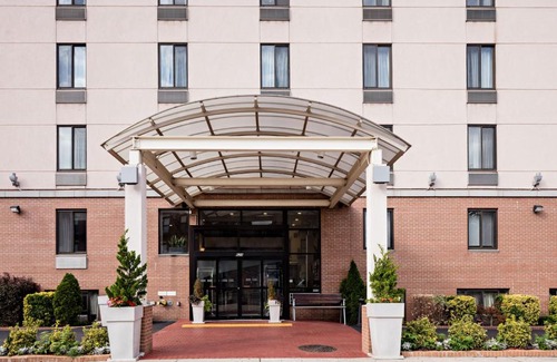 Gowanus Hotel | Holiday Inn Express Brooklyn, an IHG Hotel