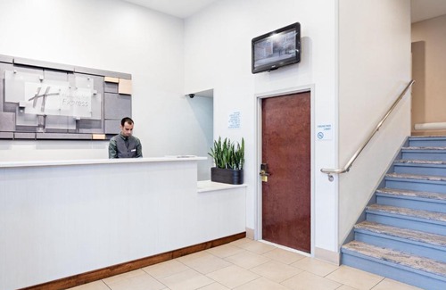 Gowanus Hotel | Holiday Inn Express Brooklyn, an IHG Hotel