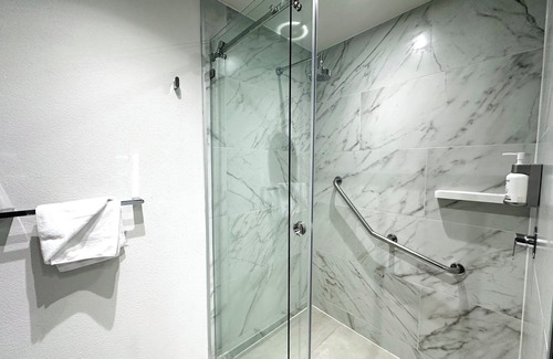 Zona Expo Hotel | Holiday Inn Express Guadalajara Expo by IHG