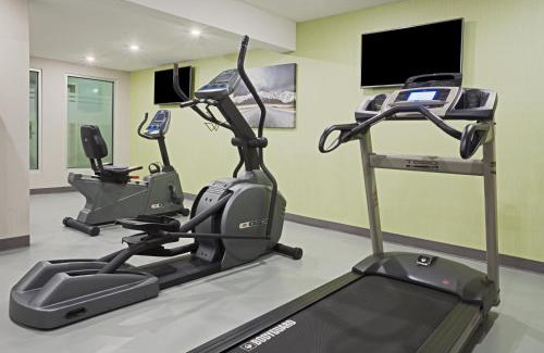 Fredericton Hotel | Holiday Inn Express Hotel & Suites Uptown Fredericton by IHG