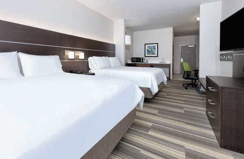 Pell City Hotel | Holiday Inn Express Hotel & Suites Pell City by IHG