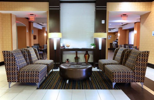Oak Cliff Hotel | Holiday Inn Express Hotel & Suites DALLAS WEST by IHG
