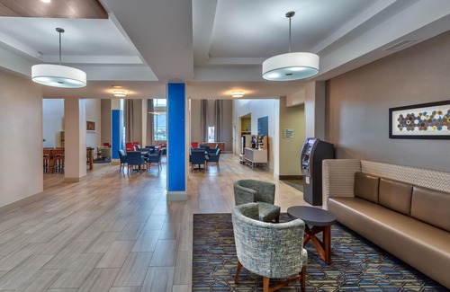 Minden Hotel | Holiday Inn Express Hotel & Suites Minden by IHG