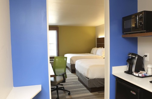 South Mountain Hotel | Holiday Inn Express Hotel & Suites Phoenix-Airport by IHG