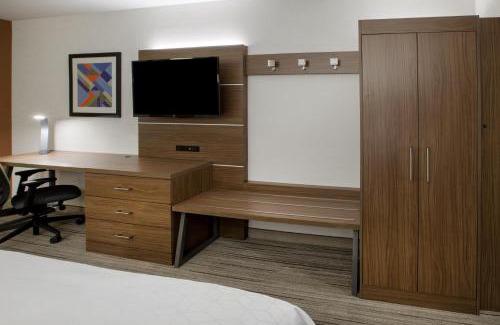 Albany Hotel | Holiday Inn Express Hotel & Suites Albany by IHG