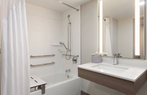 Rocky Point Hotel | Holiday Inn Express Hotel & Suites Tampa-Rocky Point Island by IHG