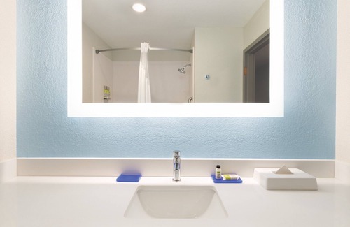 Lavonia Hotel | Holiday Inn Express Hotel & Suites Lavonia by IHG