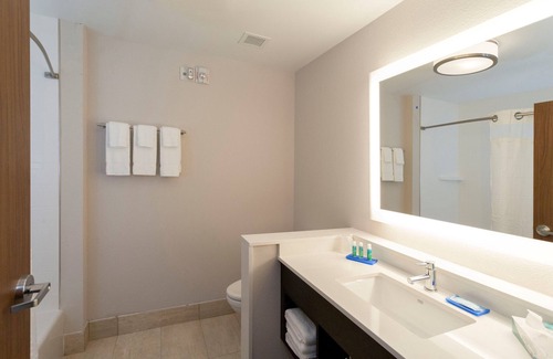 Okeechobee Hotel | Holiday Inn Express Hotel & Suites Lake Okeechobee by IHG