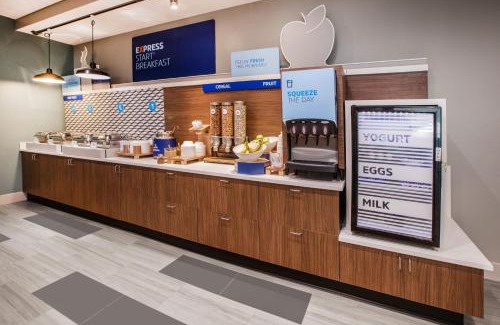 Webster Hotel | Holiday Inn Express Houston Space Center-Clear Lake by IHG