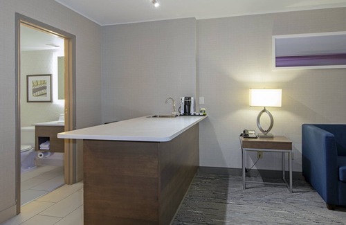 Kamloops Hotel | Holiday Inn Express Kamloops by IHG