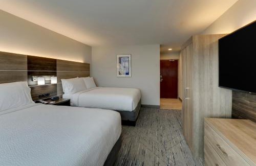 Kenner - Louis Armstrong International Airport Hotel | Holiday Inn Express Kenner - New Orleans Airport by IHG