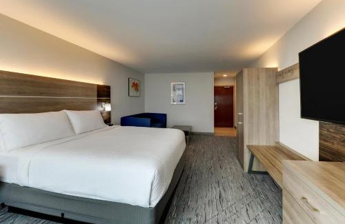 Kenner - Louis Armstrong International Airport Hotel | Holiday Inn Express Kenner - New Orleans Airport by IHG