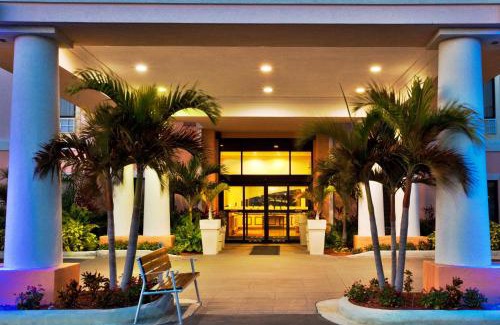 Okeechobee Hotel | Holiday Inn Express Lake Okeechobee by IHG