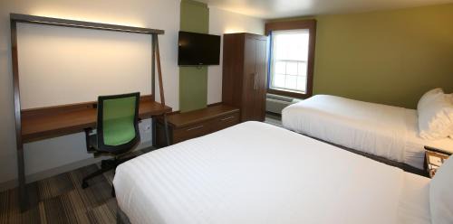 South Mountain Hotel | Holiday Inn Express Phoenix-Airport/University Drive by IHG
