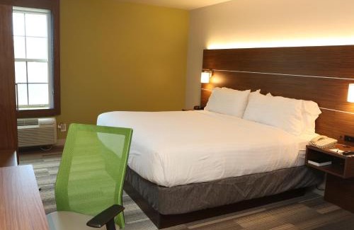 South Mountain Hotel | Holiday Inn Express Phoenix-Airport/University Drive by IHG