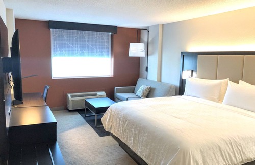 Richmond Hotel | Holiday Inn Express Richmond - Midtown by IHG