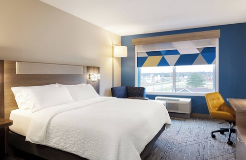Sault Ste. Marie Hotel | Holiday Inn Express Sault Ste. Marie by IHG