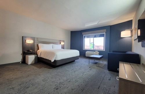 Lincoln Acres Hotel | Holiday Inn Express San Diego South - Chula Vista by IHG