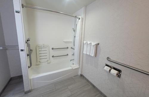 Lincoln Acres Hotel | Holiday Inn Express San Diego South - Chula Vista by IHG
