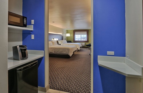 Santa Rosa Hotel | Holiday Inn Express SANTA ROSA by IHG