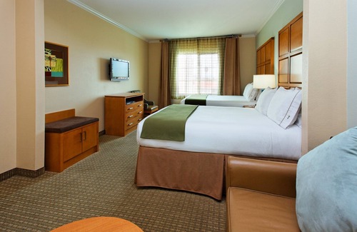 Santa Clara Hotel | Holiday Inn Express & Suites Santa Clara-Silicon Valley by IHG