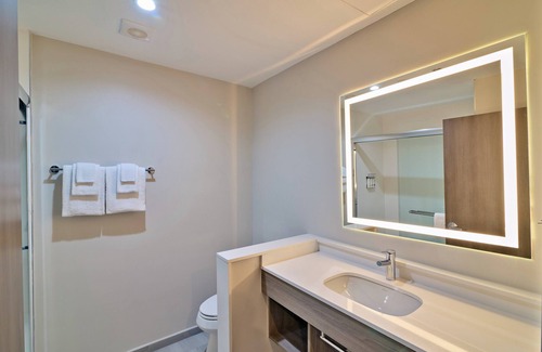 Colonarie Hotel | Holiday Inn Express & Suites Diamond by IHG