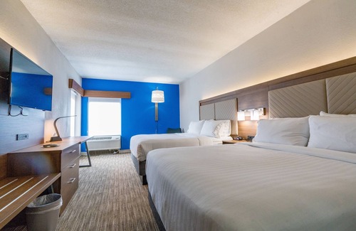 Brentwood Hotel | Holiday Inn Express & Suites Nashville - Brentwood I-65 by IHG