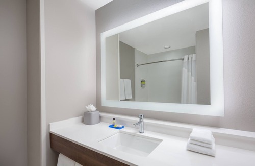 Surprise Hotel | Holiday Inn Express Surprise by IHG