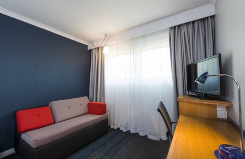 Taunton Hotel | Holiday Inn Express Taunton East by IHG
