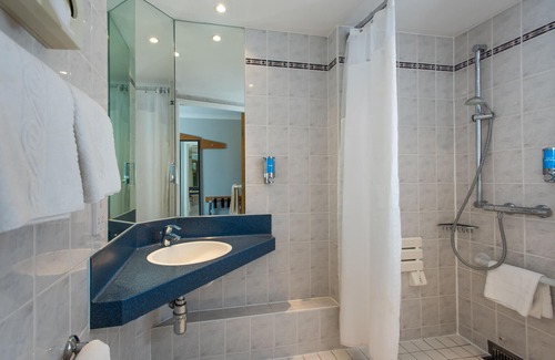 Taunton Hotel | Holiday Inn Express Taunton East by IHG