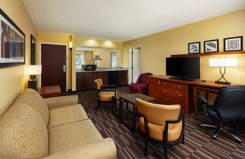 Tifton Hotel | Holiday Inn Express Tifton by IHG