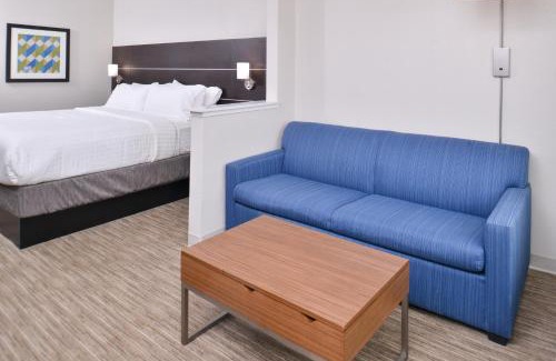 Corpus Christi Hotel | Holiday Inn Express & Suites Corpus Christi-N Padre Island by IHG