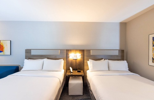 Harrisonburg Hotel | Holiday Inn Express & Suites Harrisonburg University Area by IHG