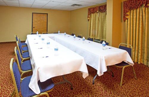 Vero Beach Hotel | Holiday Inn Express Vero Beach-West I-95 by IHG