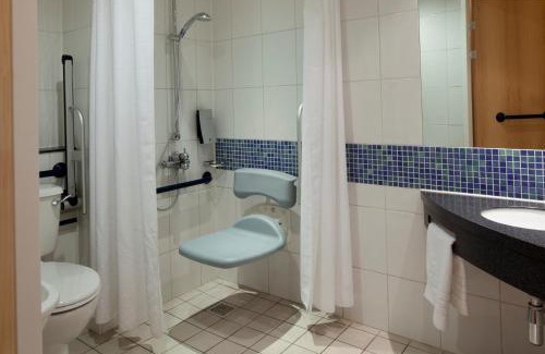 Walsall Hotel | Holiday Inn Express Walsall M6, J10 by IHG