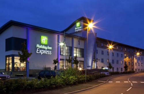Walsall Hotel | Holiday Inn Express Walsall M6, J10 by IHG