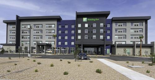 Glendale Hotel | Holiday Inn Glendale - Stadium & Ent Dist by IHG
