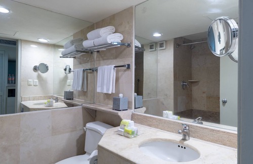 Zona Expo Hotel | Holiday Inn Guadalajara Expo by IHG