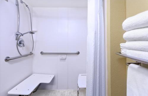 East Daytona Resort | Holiday Inn Hotel & Suites Daytona Beach On The Ocean by IHG