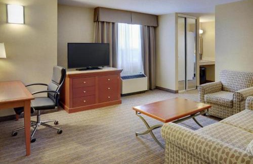 White Oaks Hotel | Holiday Inn Hotel & Suites London by IHG