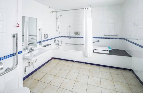 Hull Hotel | Holiday Inn Hull Marina by IHG