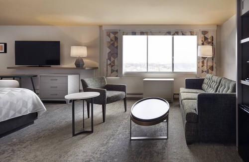 Longueuil Hotel | Holiday Inn Montreal Longueuil by IHG