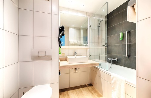 Obersendling Hotel | Holiday Inn Munich - South by IHG
